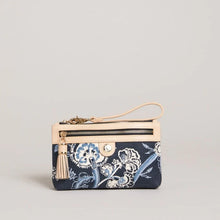 Load image into Gallery viewer, Tassel Wristlet Oyster Factory
