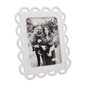 Small Ceramic Scallop Frame